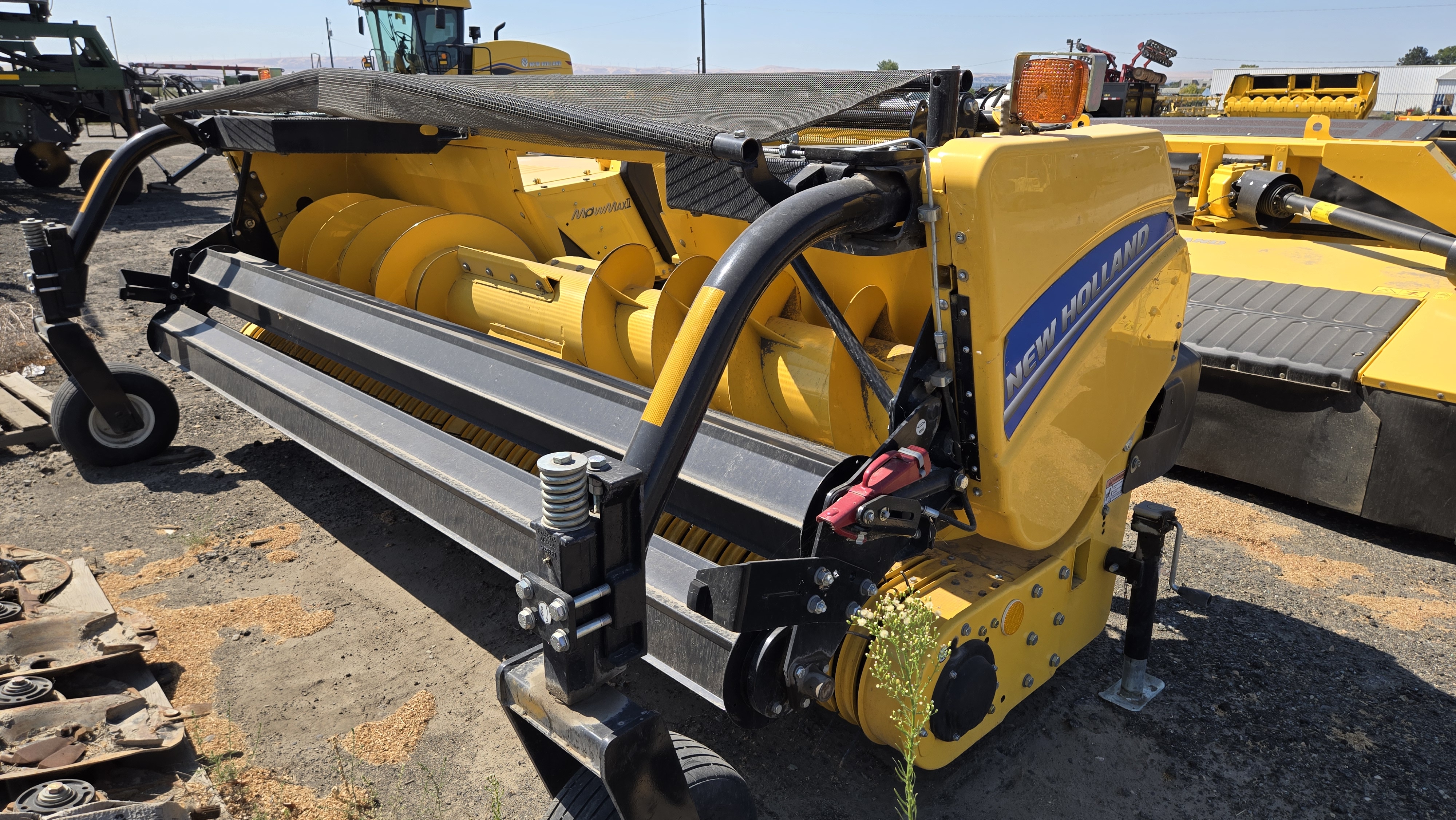 2022 New Holland 380HDY Header Forage