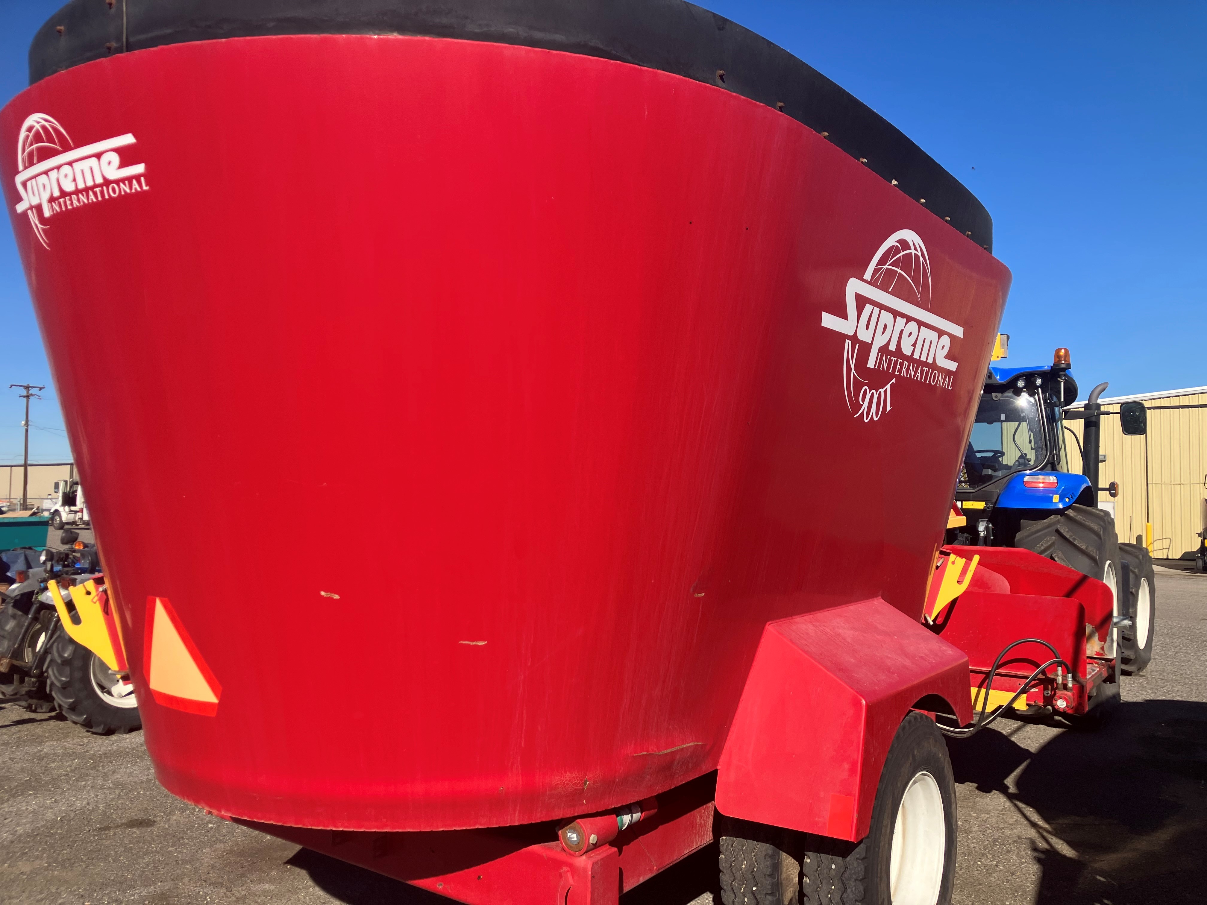 2016 Supreme 900T TMR Mixer