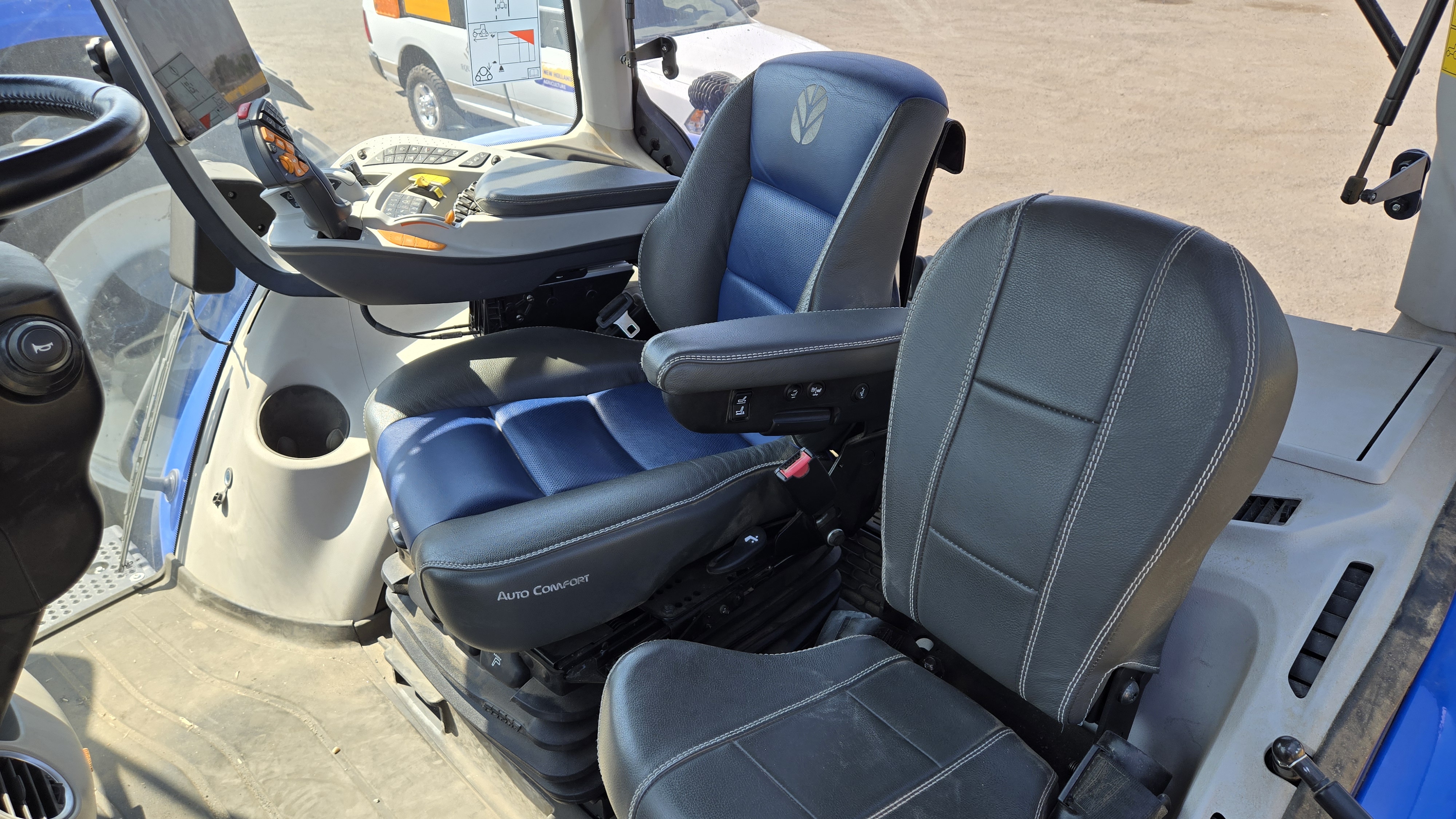 2024 New Holland T8.435 Tractor