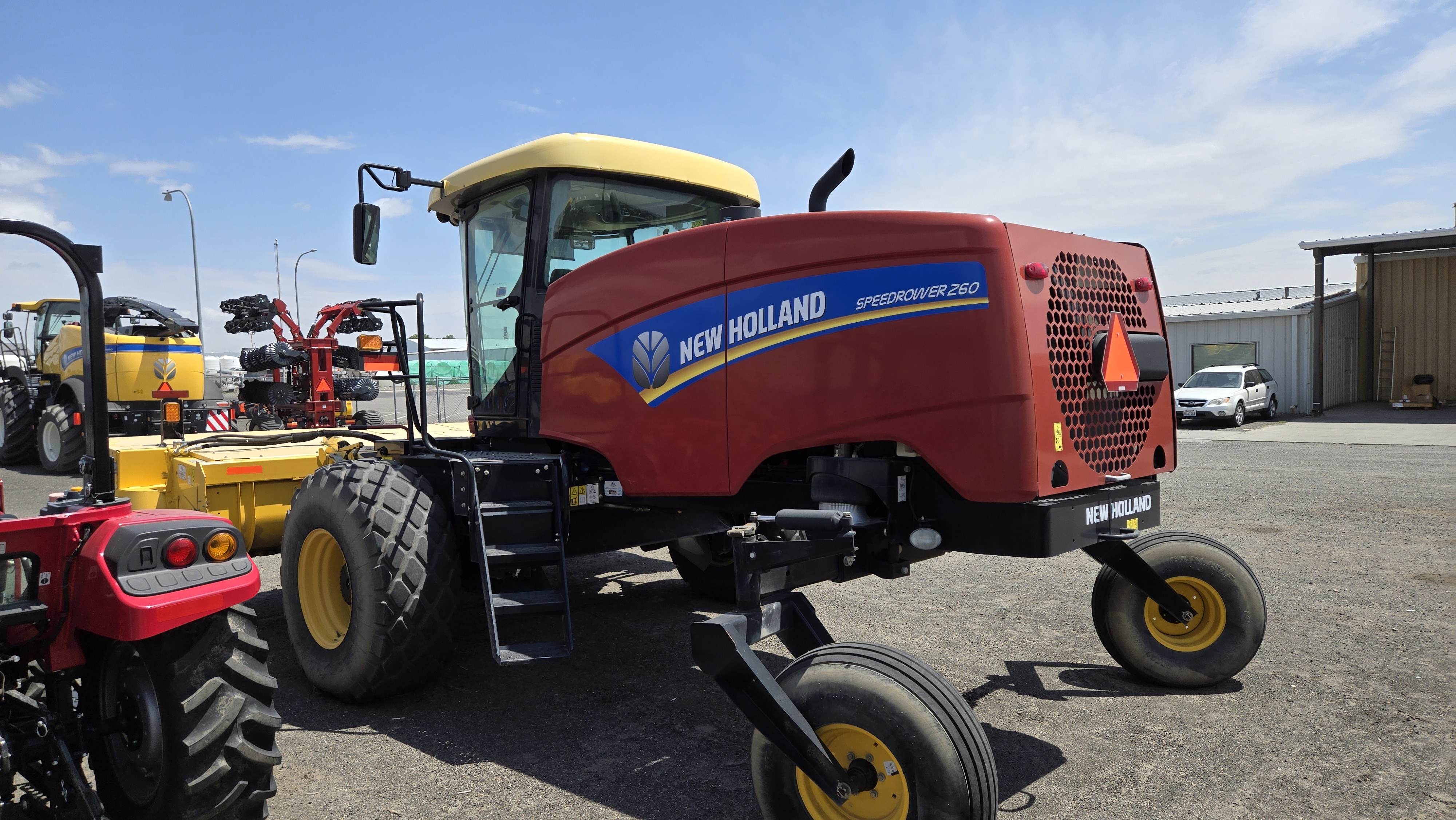2021 New Holland SPEEDROWER 260 Windrower