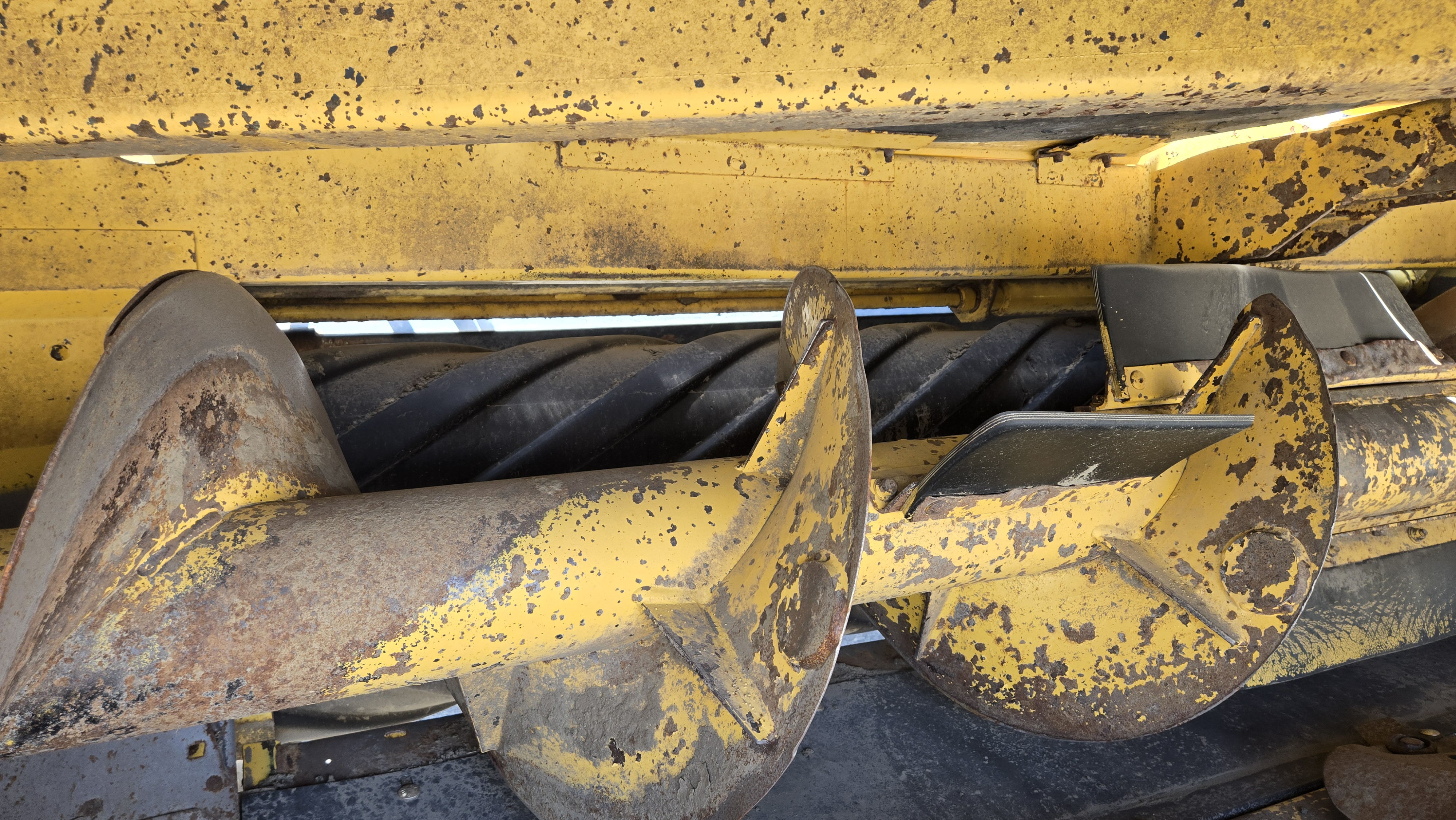 2021 New Holland SPEEDROWER 260 Windrower