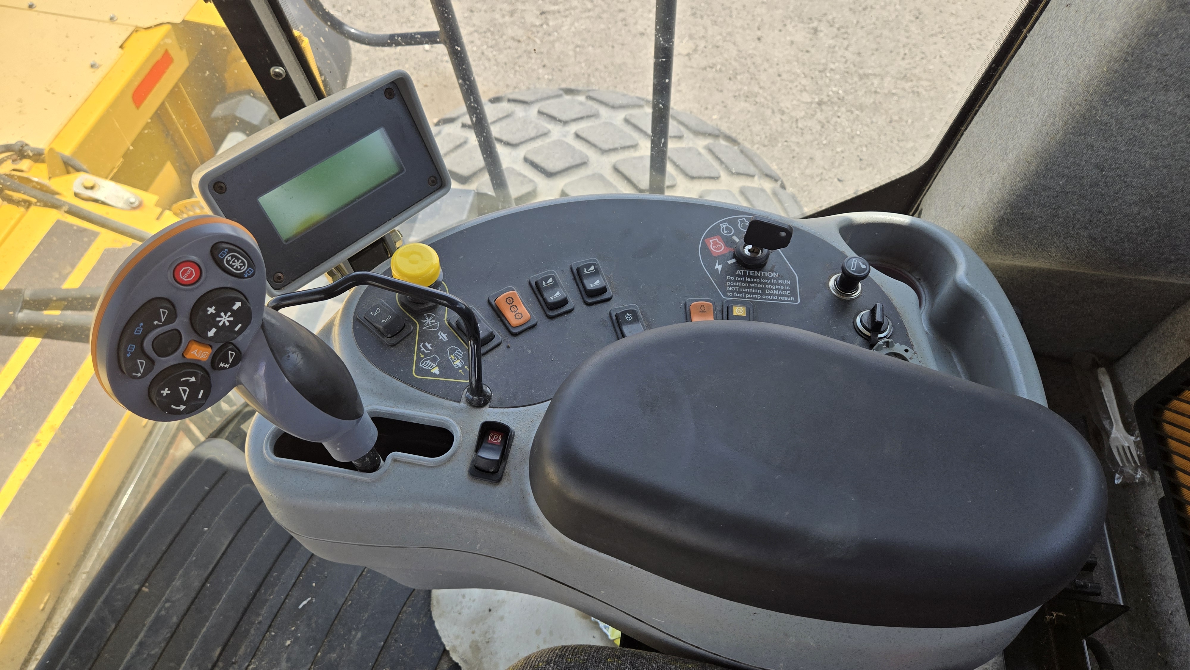 2021 New Holland SPEEDROWER 260 Windrower