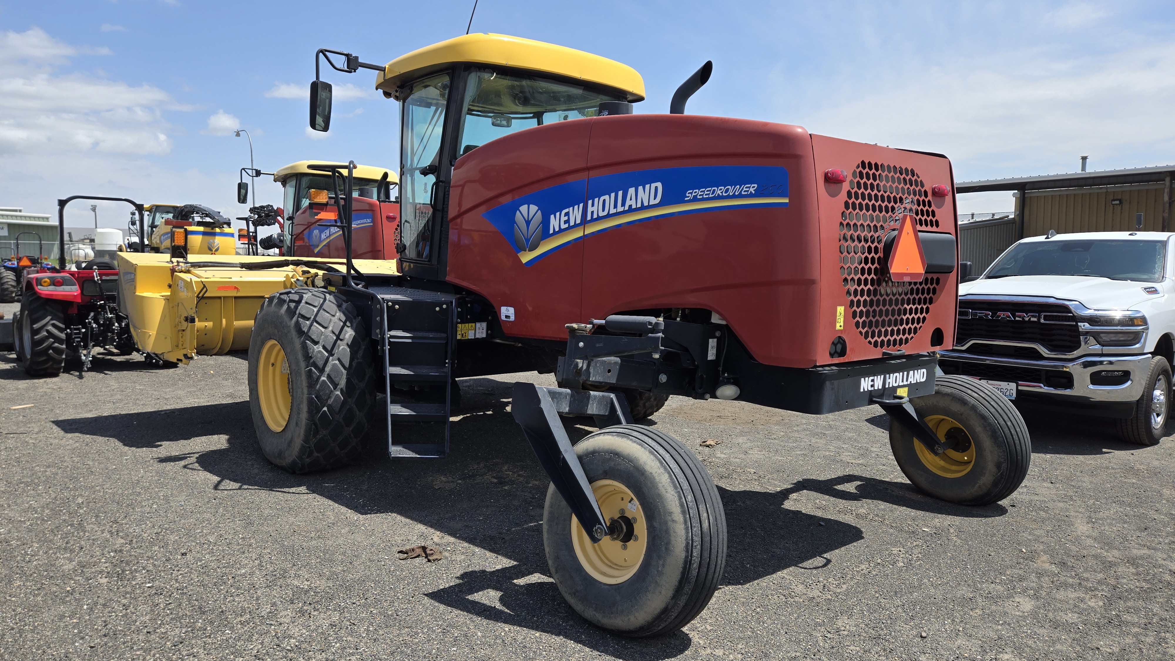 2019 New Holland SPEEDROWER 260 Windrower