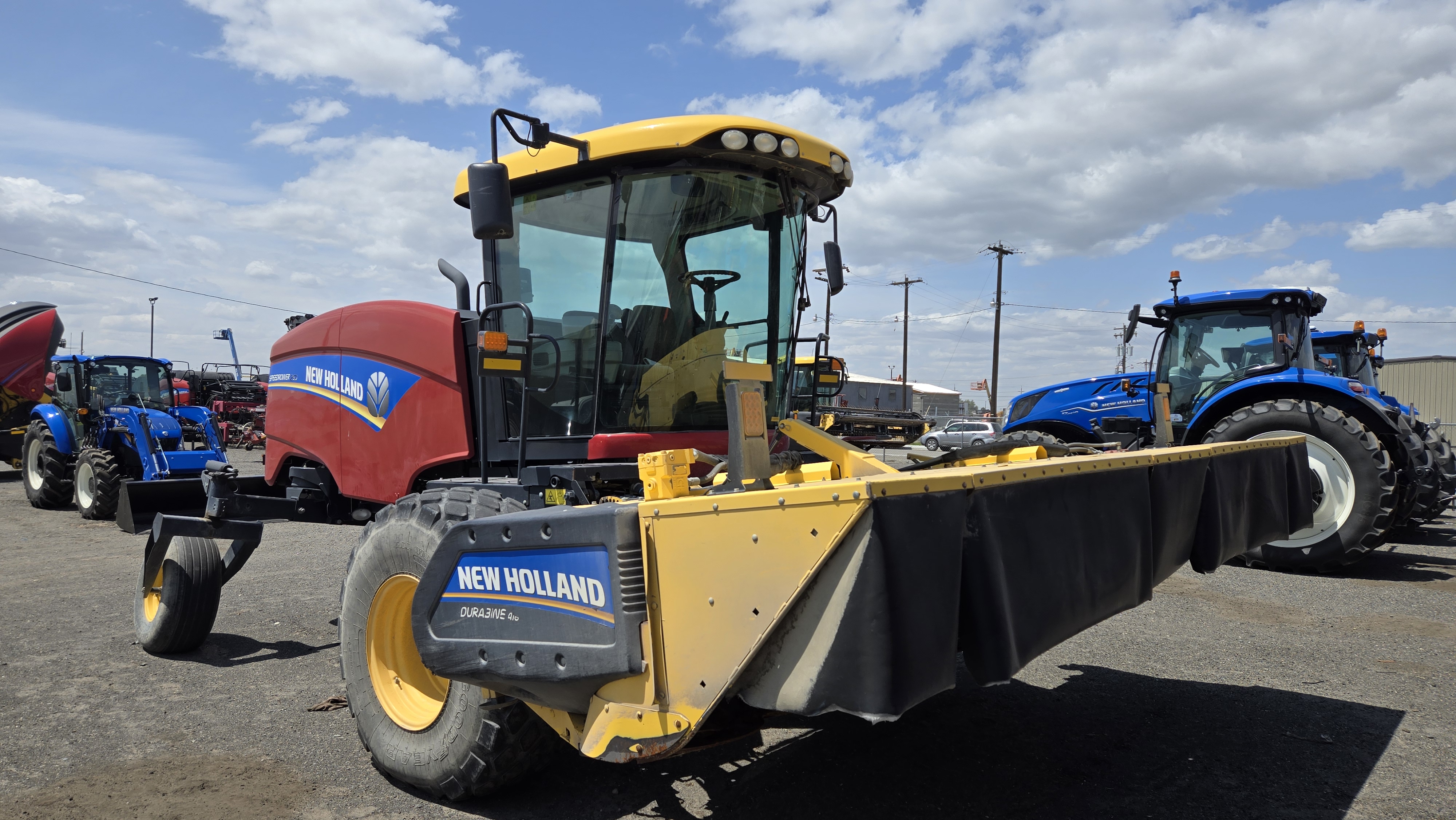 2019 New Holland SPEEDROWER 260 Windrower