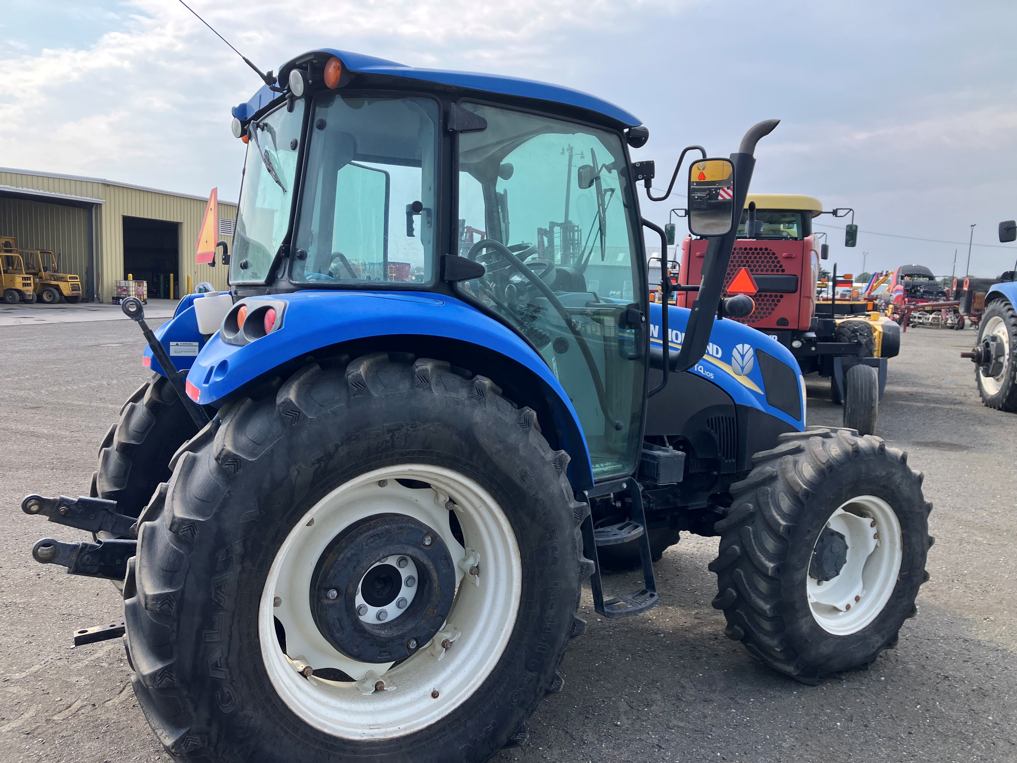 2014 New Holland T4.105A Tractor