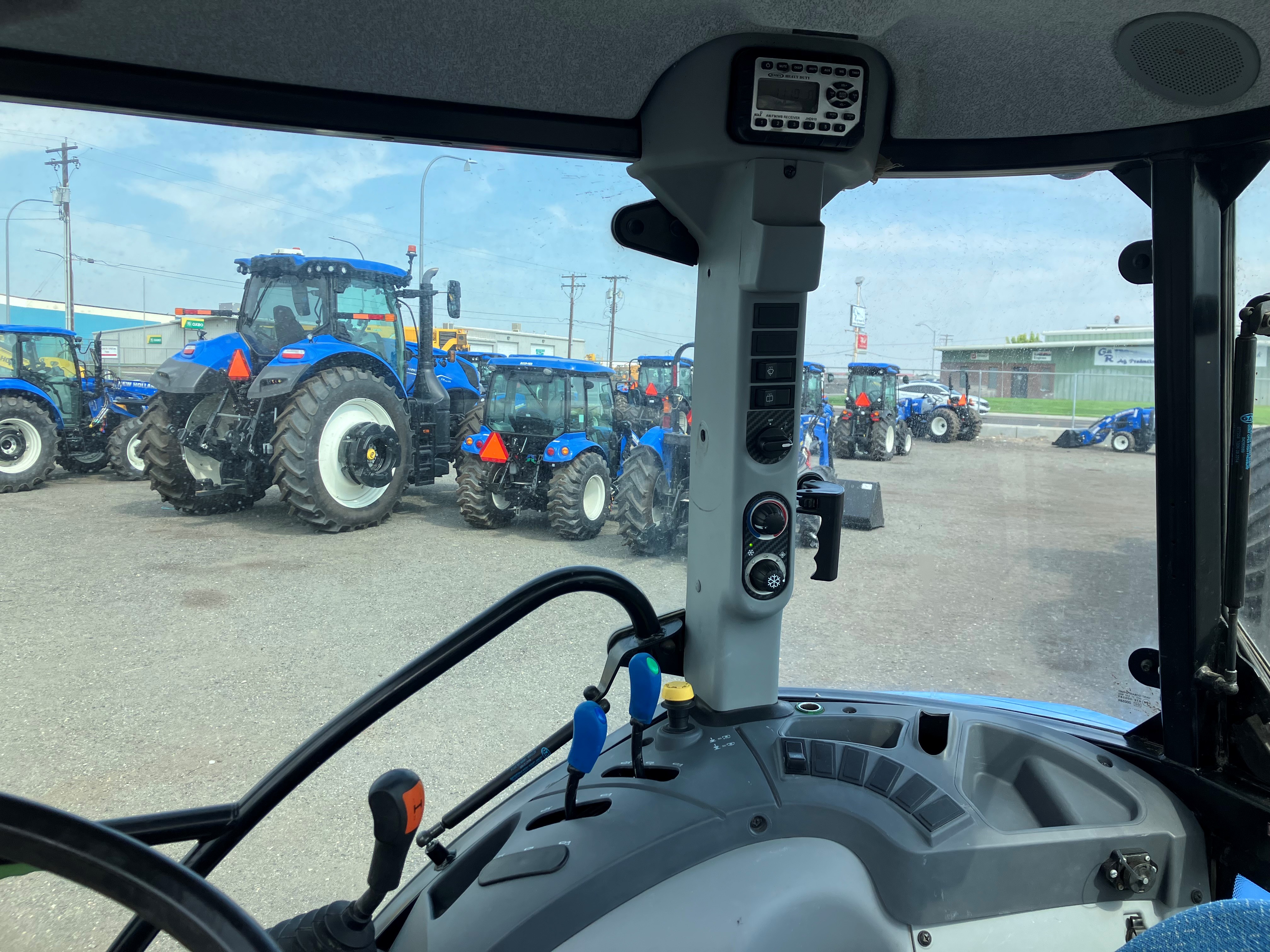 2014 New Holland T4.105A Tractor