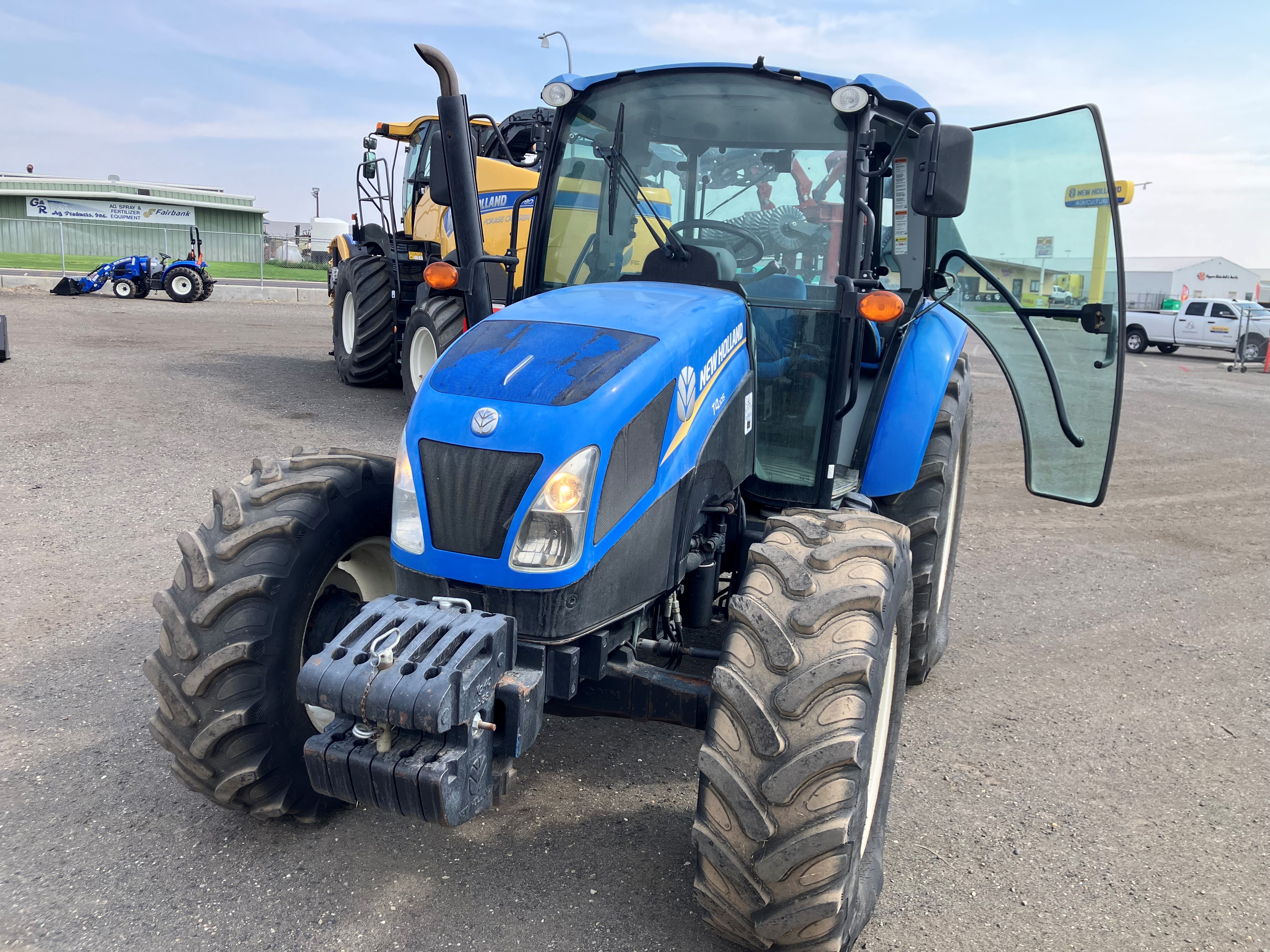 2014 New Holland T4.105A Tractor
