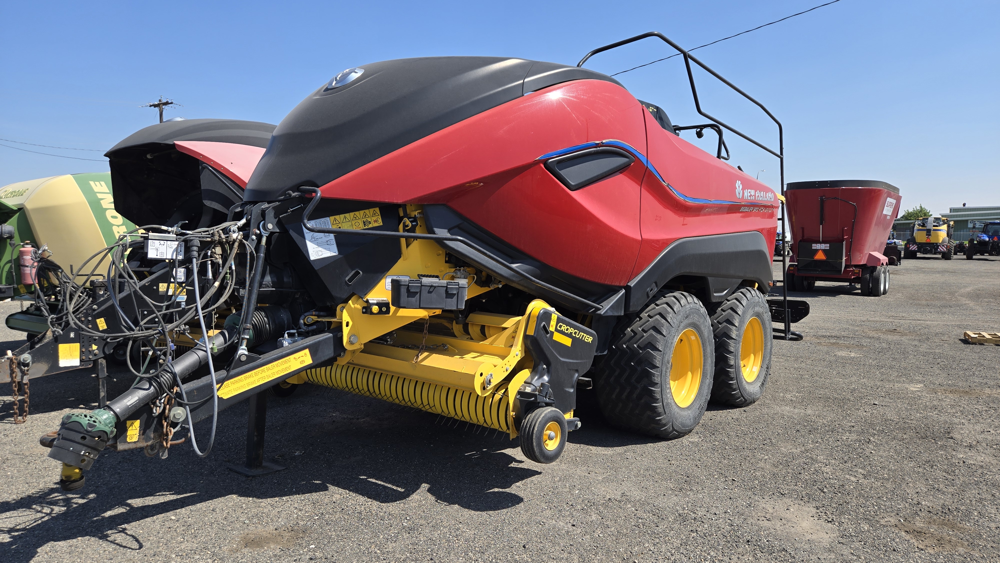 2022 New Holland 340R PLUS HD Baler/Square