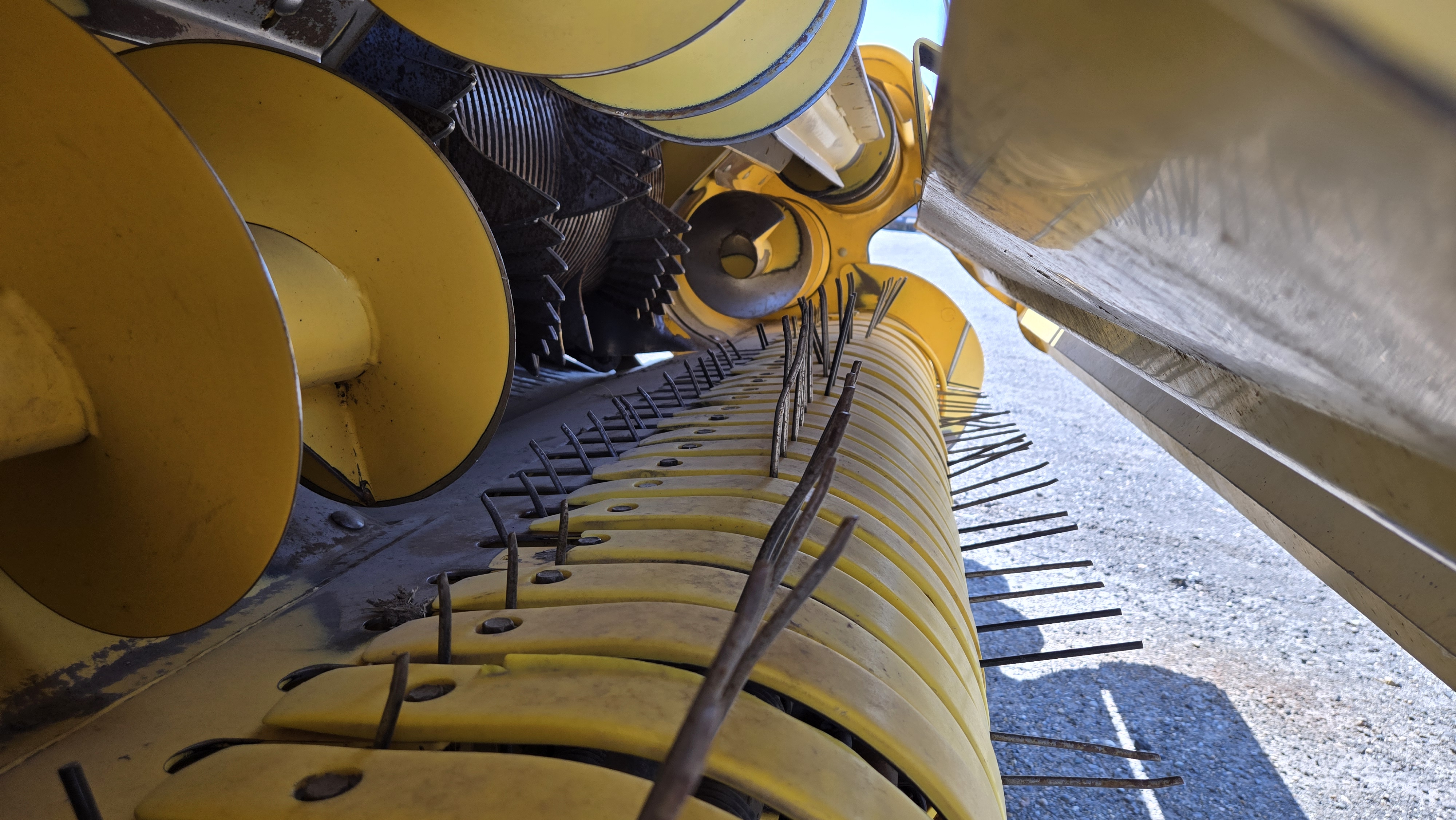 2023 New Holland 340R PLUS HD Baler/Square