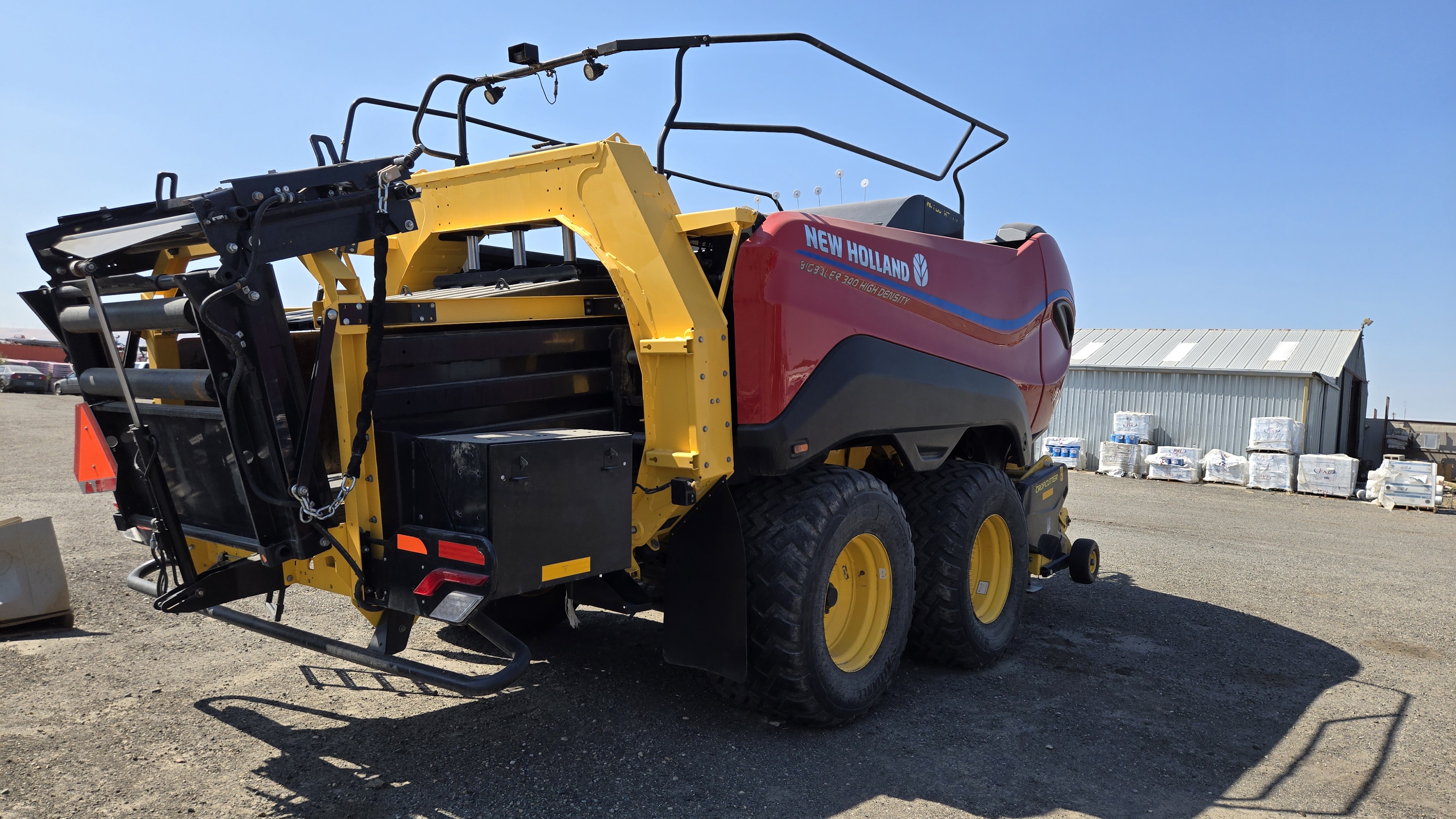 2023 New Holland 340R PLUS HD Baler/Square