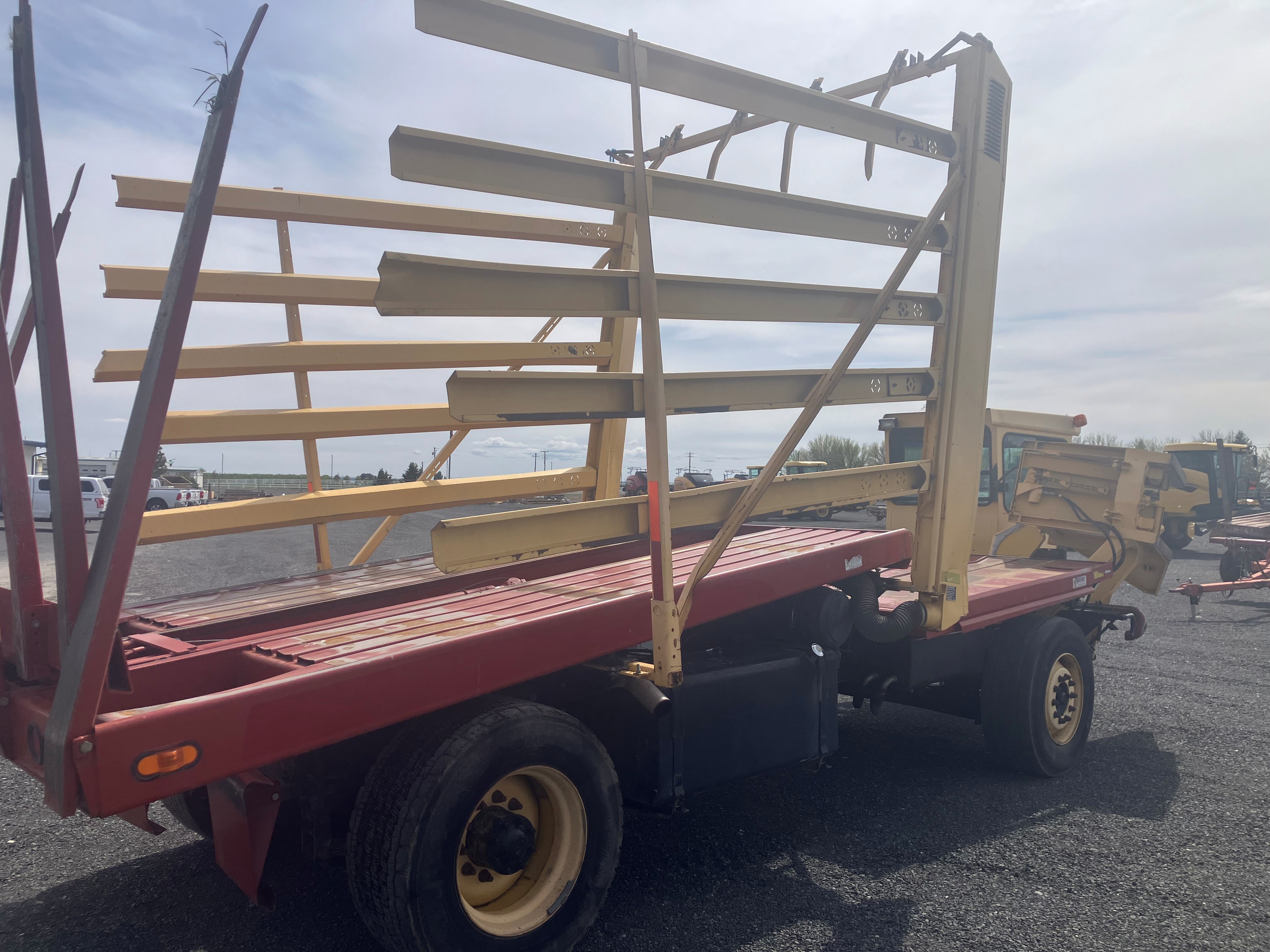2010 New Holland H9880 Bale Wagon