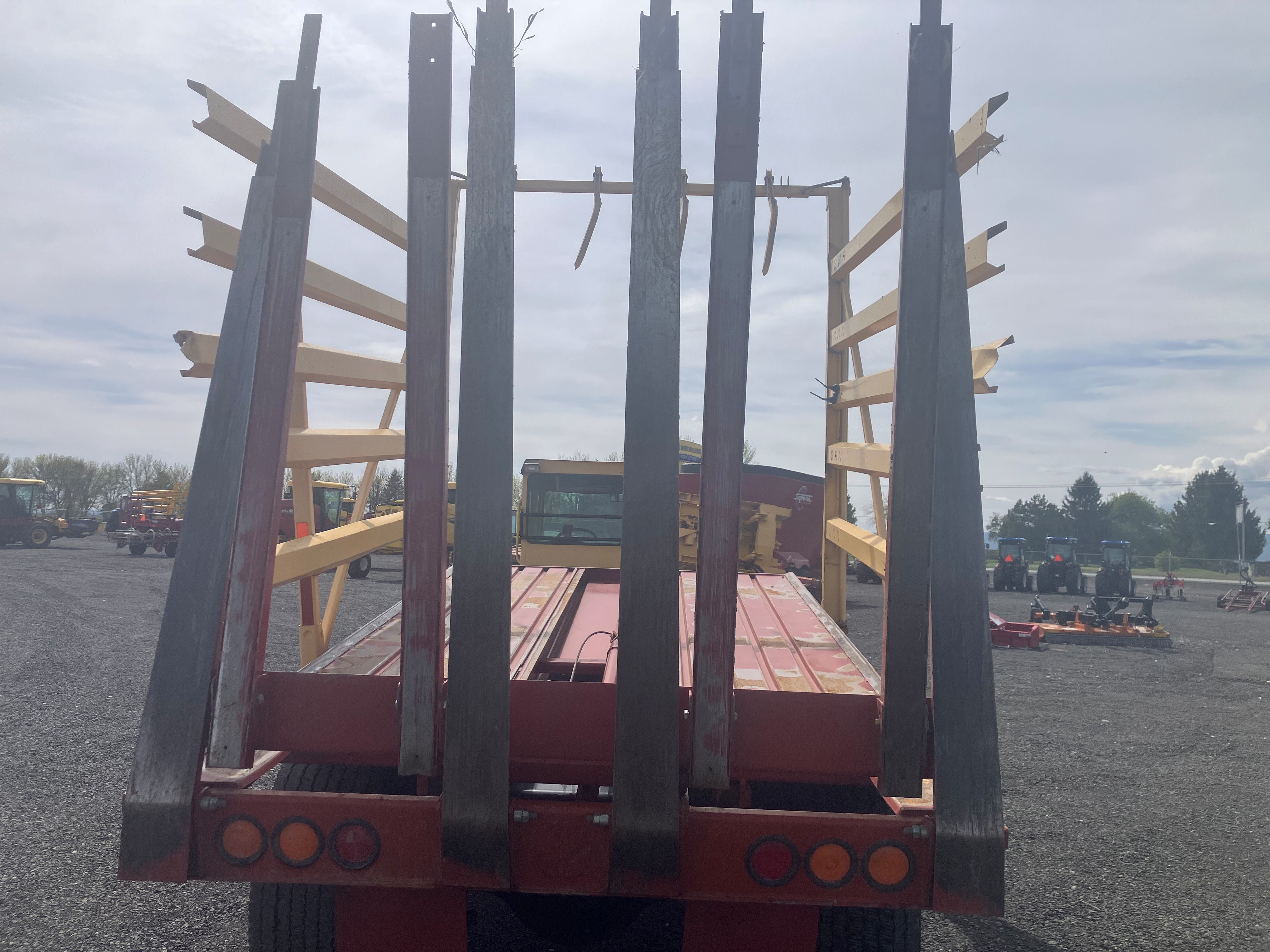 2010 New Holland H9880 Bale Wagon