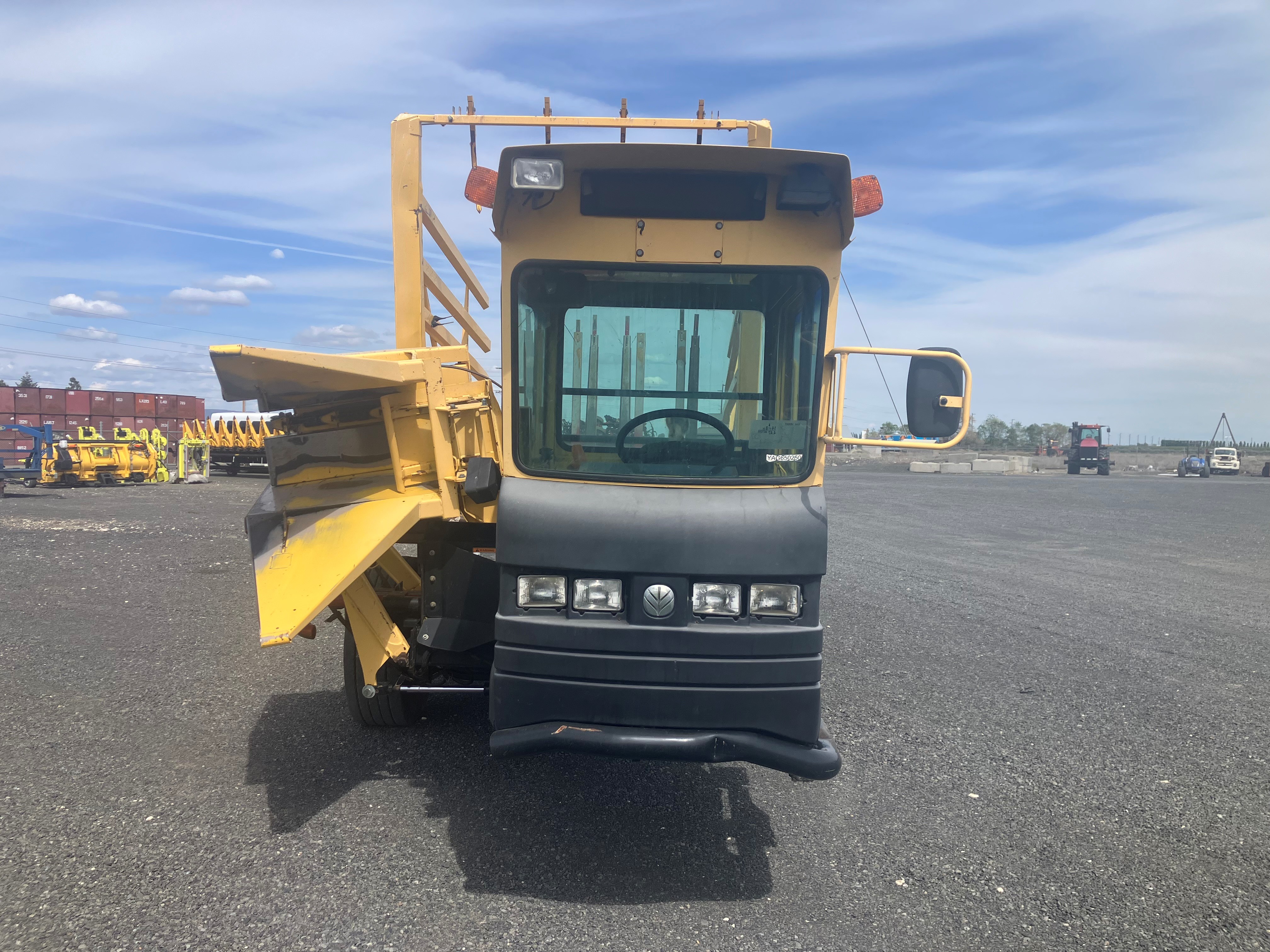 2010 New Holland H9880 Bale Wagon