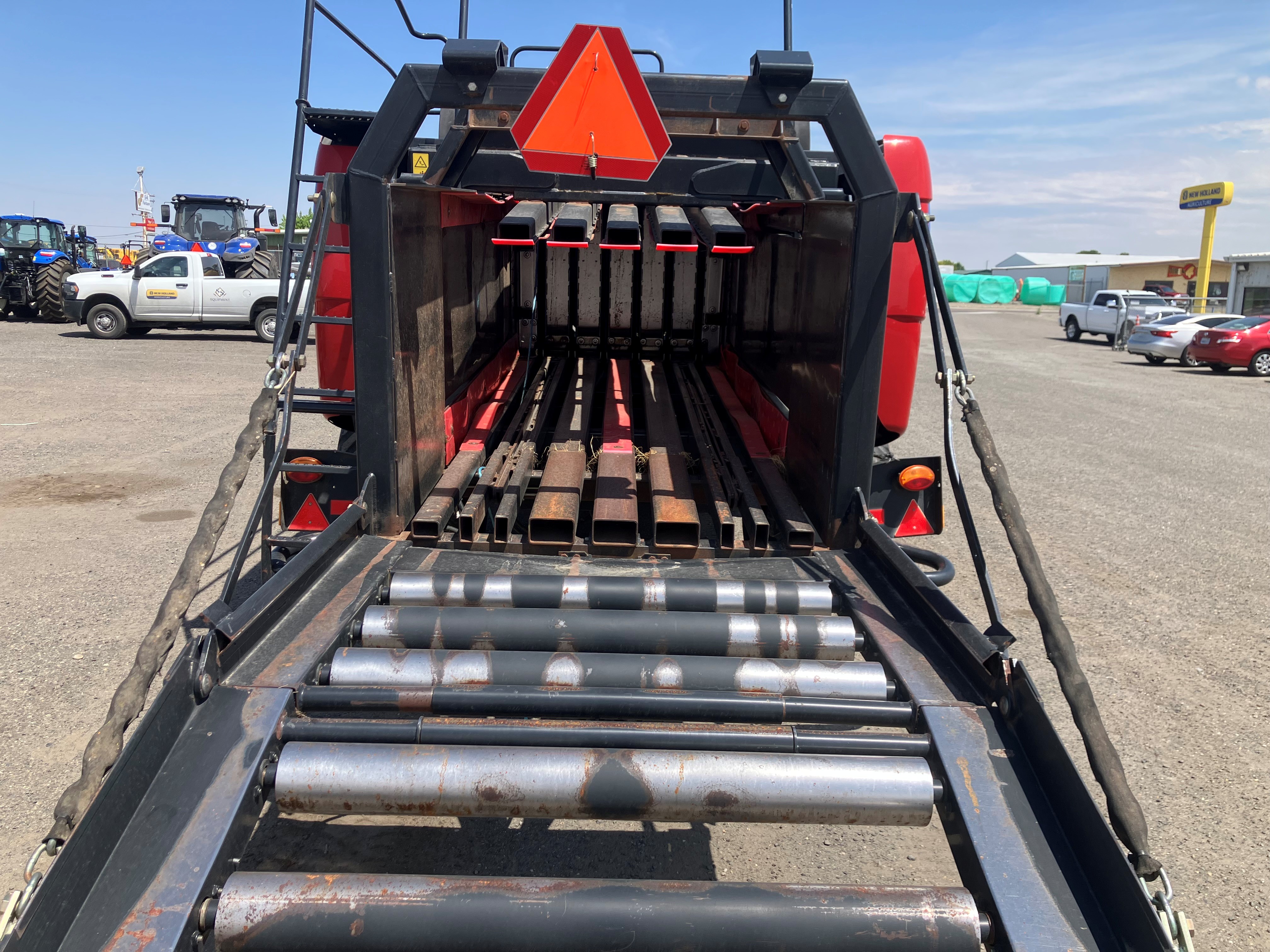 2013 New Holland 340S Baler/Square