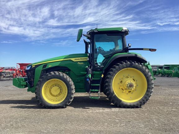 2022 John Deere 8R 310 Tractor