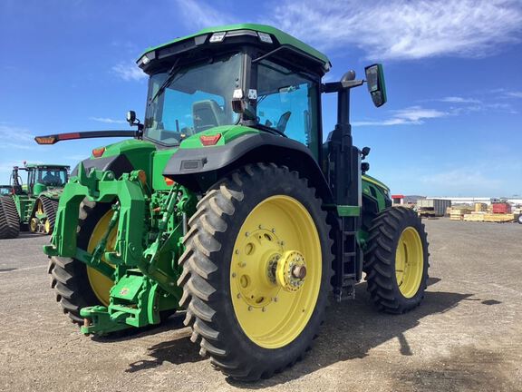 2022 John Deere 8R 310 Tractor