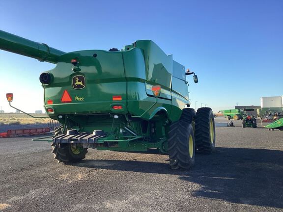 2020 John Deere S780 Combine