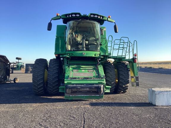 2020 John Deere S780 Combine