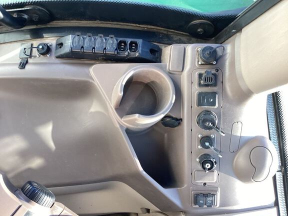 2022 John Deere 6175R Tractor