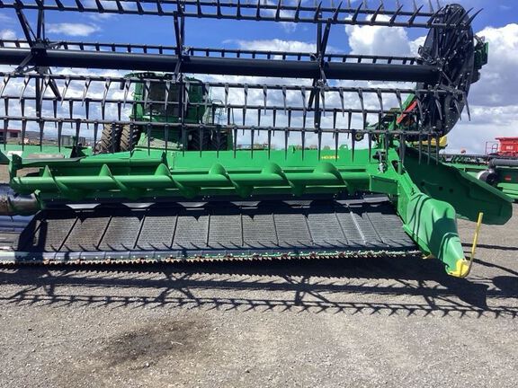 2023 John Deere HD35R Header Combine