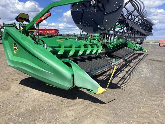 2023 John Deere HD35R Header Combine