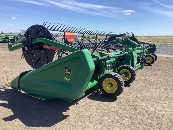 2022 John Deere HD35R Header Combine