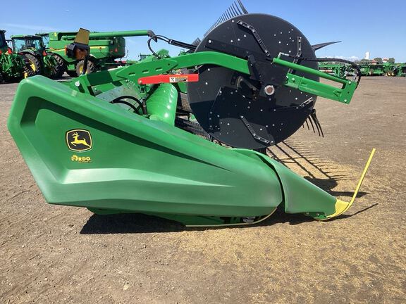 2022 John Deere HD35R Header Combine