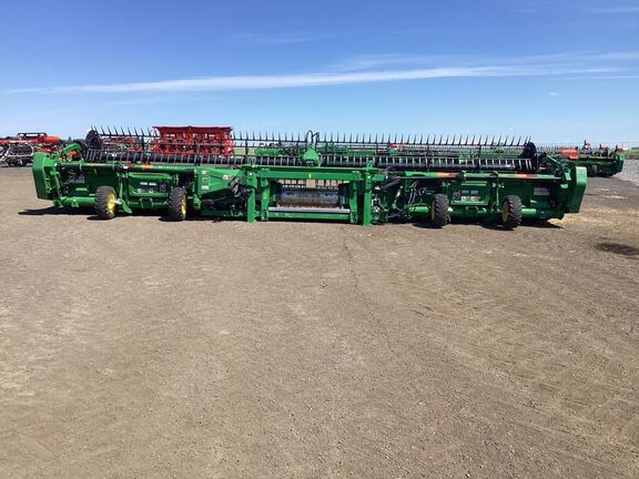 2022 John Deere HD35R Header Combine