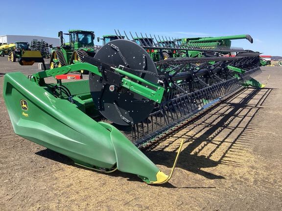 2022 John Deere HD35R Header Combine