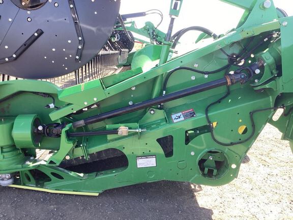 2022 John Deere HD35R Header Combine