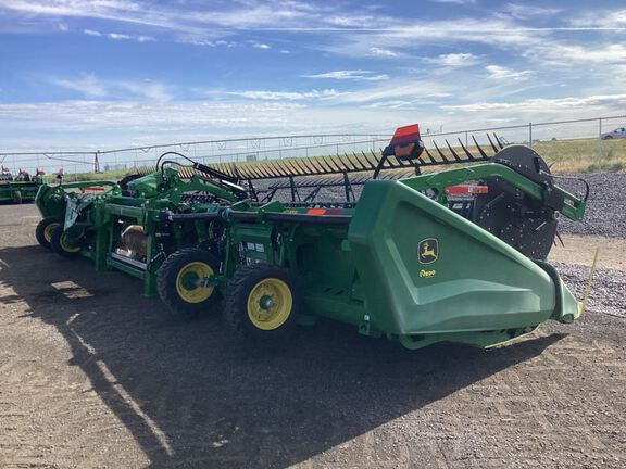 2022 John Deere HD35R Header Combine