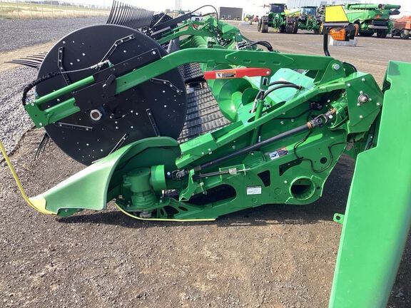 2022 John Deere HD35R Header Combine