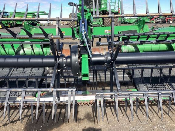 2022 John Deere HD35R Header Combine