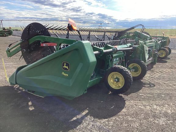 2022 John Deere HD35R Header Combine