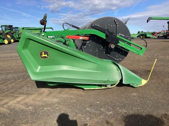 2022 John Deere HD35R Header Combine