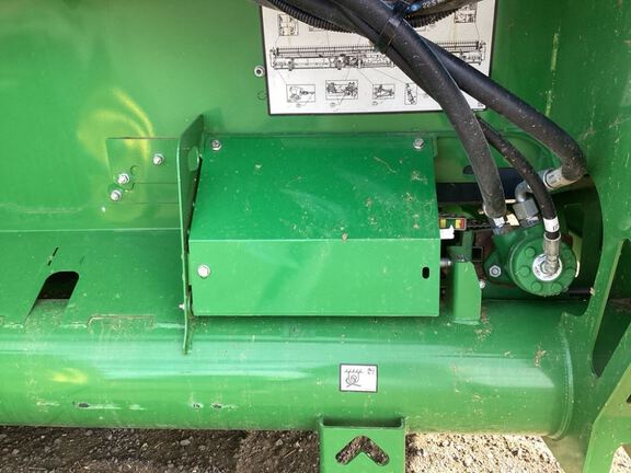 2022 John Deere HD35R Header Combine