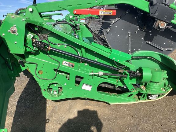 2022 John Deere HD35R Header Combine