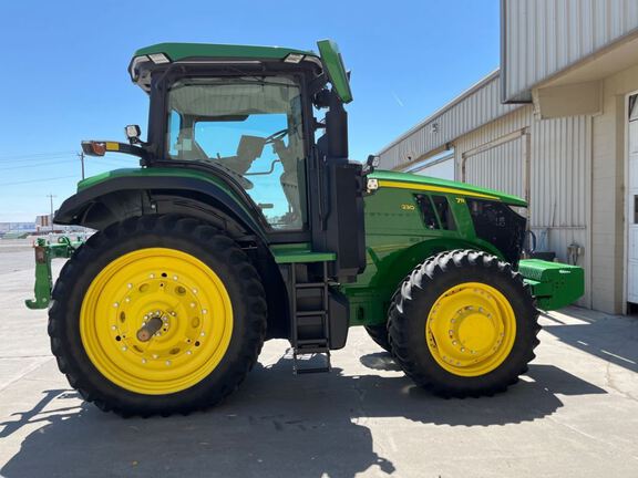 2023 John Deere 7R 230 Tractor