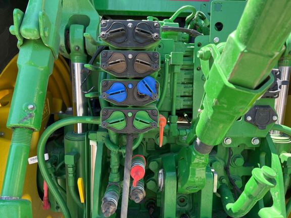 2023 John Deere 7R 230 Tractor