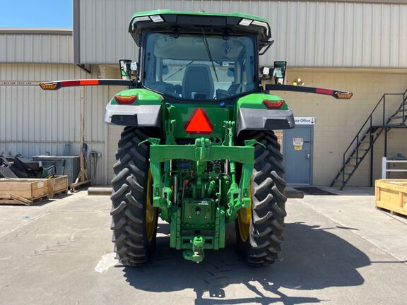 2023 John Deere 7R 230 Tractor