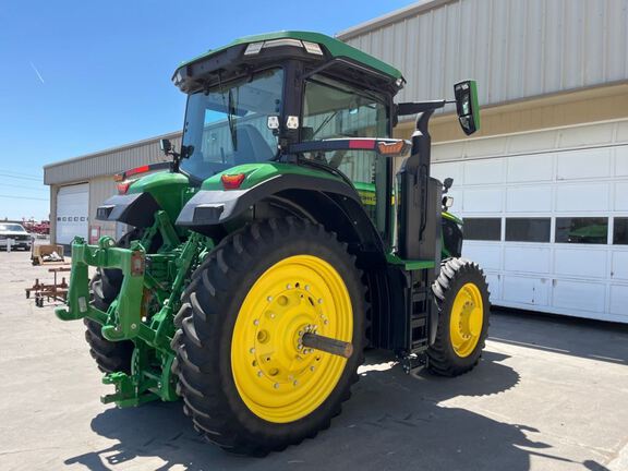 2023 John Deere 7R 230 Tractor