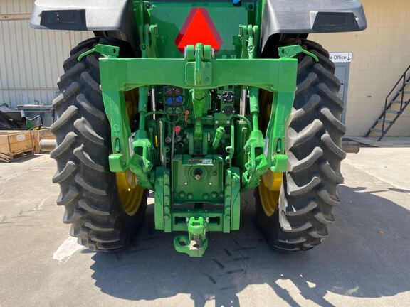 2023 John Deere 7R 230 Tractor