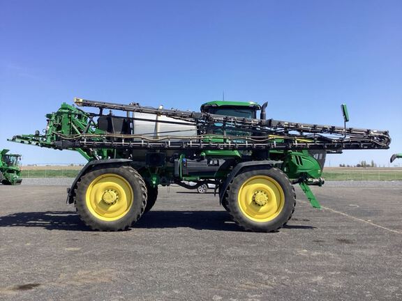 2024 John Deere 616R Sprayer/High Clearance