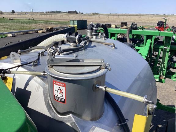 2024 John Deere 616R Sprayer/High Clearance