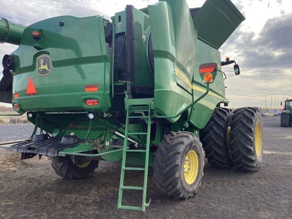 2018 John Deere S780 Combine