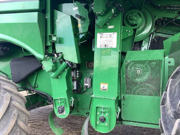 2018 John Deere S780 Combine