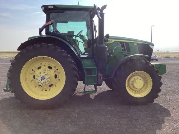 2023 John Deere 6R 195 Tractor