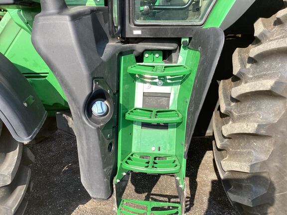 2023 John Deere 6R 195 Tractor