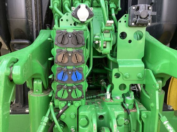 2023 John Deere 6R 195 Tractor