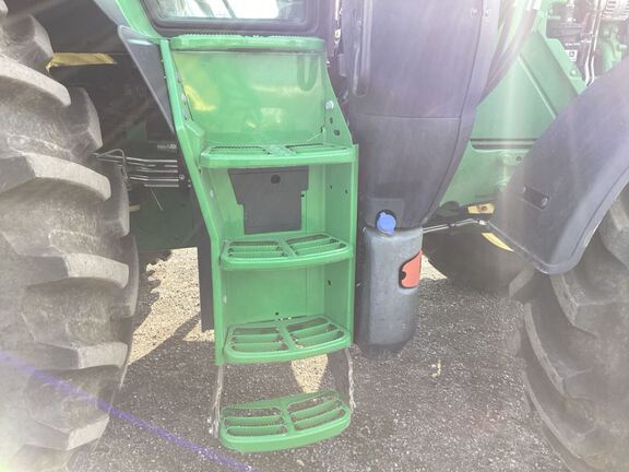 2023 John Deere 6R 195 Tractor